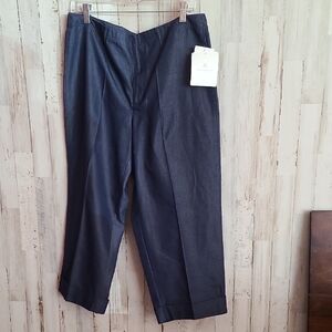 Elegant Navy Cropped Pants